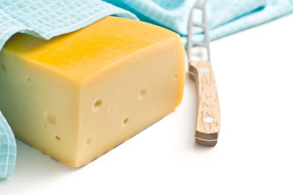 Edam cheese and knife — Stock Photo, Image