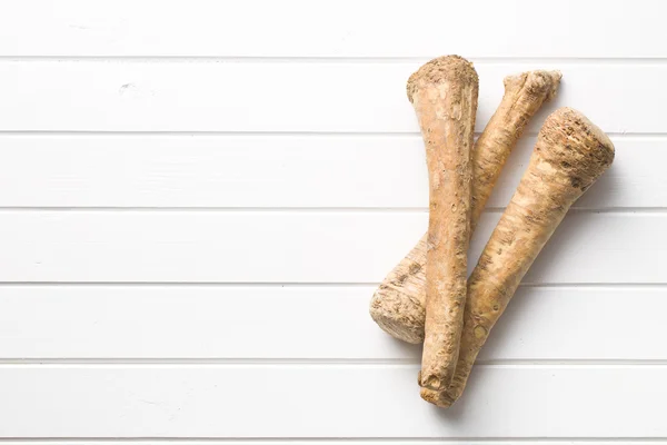 Fresh horseradish root — Stock Photo, Image