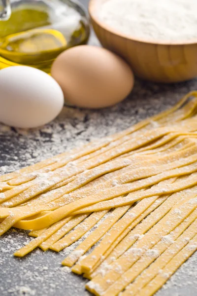 Färsk hemlagad pasta — Stockfoto