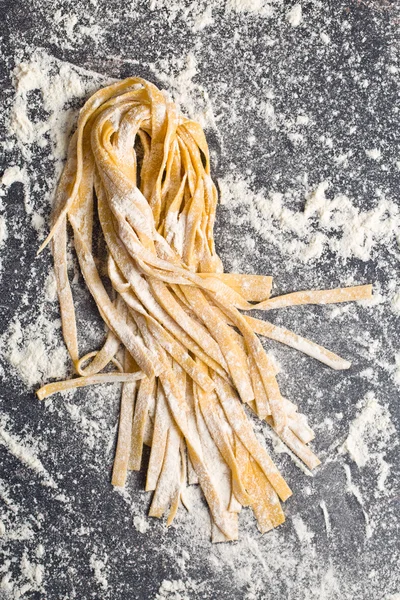 Färsk hemlagad pasta — Stockfoto