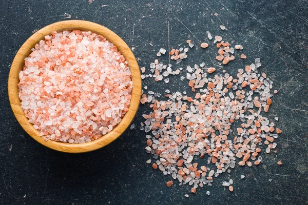 Himalayan salt in bowl — Stock Photo, Image