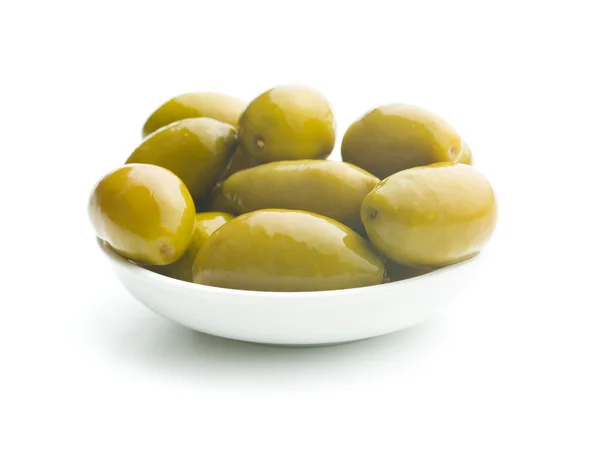 Olives vertes dans un bol — Photo