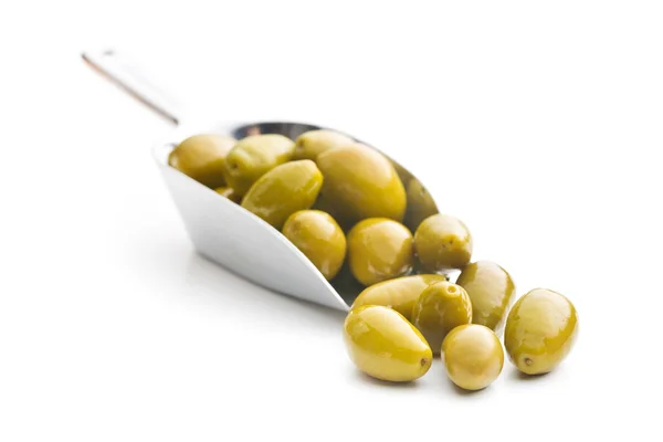 Green olives in scoop — 图库照片