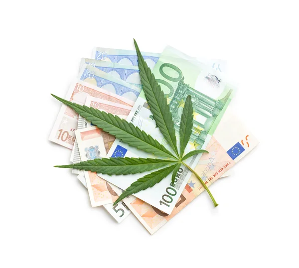 Feuille de cannabis et argent — Photo