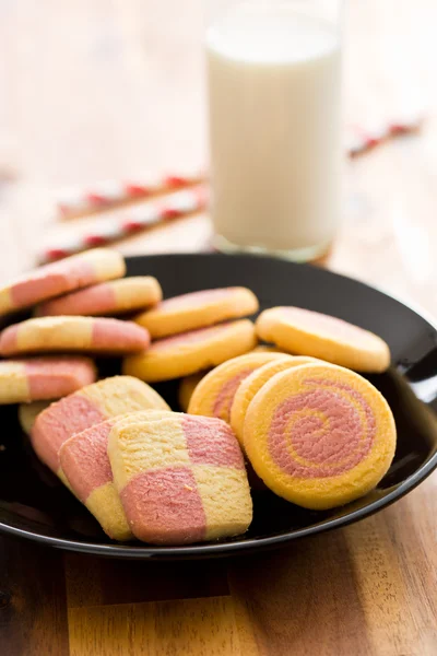 Renkli tereyağı bisküvi — Stok fotoğraf