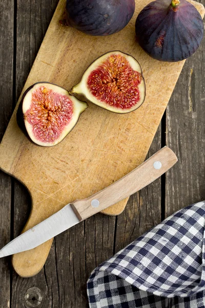 Geschnittene frische Feigen — Stockfoto