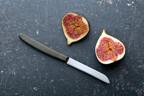 Sliced fresh figs — Stock Photo, Image
