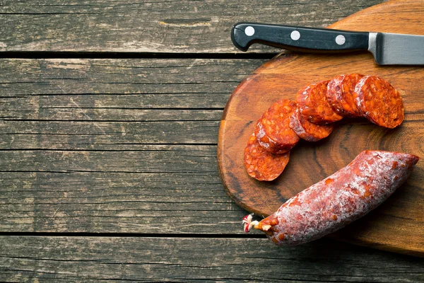 Λουκάνικο chorizo σε φέτες — Φωτογραφία Αρχείου