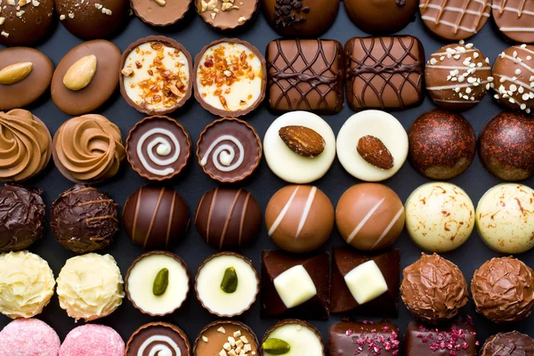 Verscheidenheid chocolade pralines — Stockfoto