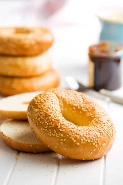 Tasty bagel with sesame seed — Stock Photo, Image