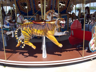 Yuvarlak neşeli git