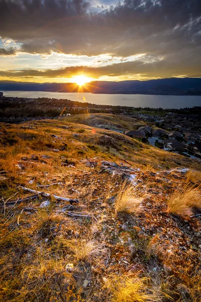 Sommar Solnedgång Okanagan Valley Och Sjön Okanagan — Stockfoto