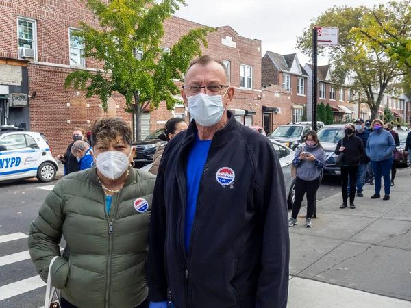 Brooklyn Sua Octombrie 2020 Alegătorii Părăsesc Site Sondaje După Votat Imagine de stoc