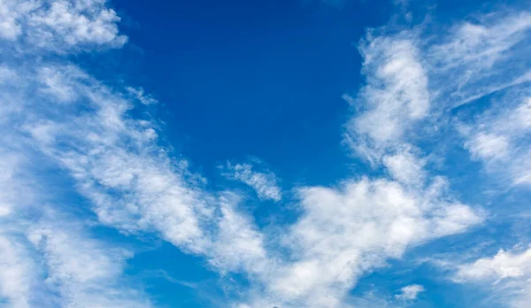 Голубое Небо Черными Облаками Хорошо Замены Неба — стоковое фото