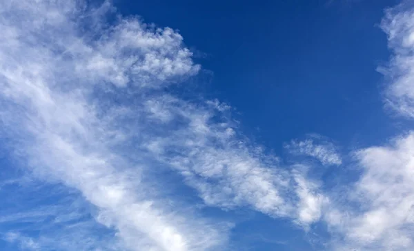 Голубое Небо Черными Облаками Хорошо Замены Неба — стоковое фото