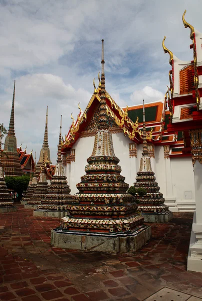 Buddhistischer Tempel in Bangkok — Stockfoto