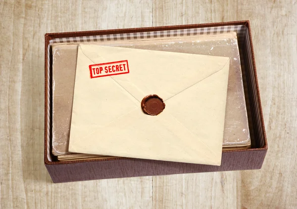 Envelope secreto velho — Fotografia de Stock