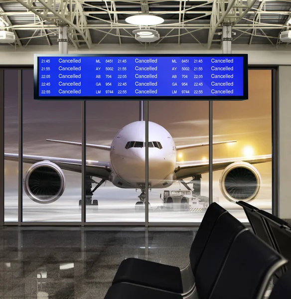 Vuelo cancelado en aeropuerto — Foto de Stock