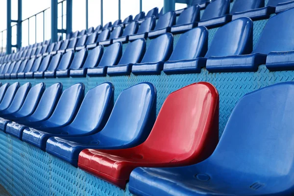 Sedili blu allo stadio — Foto Stock