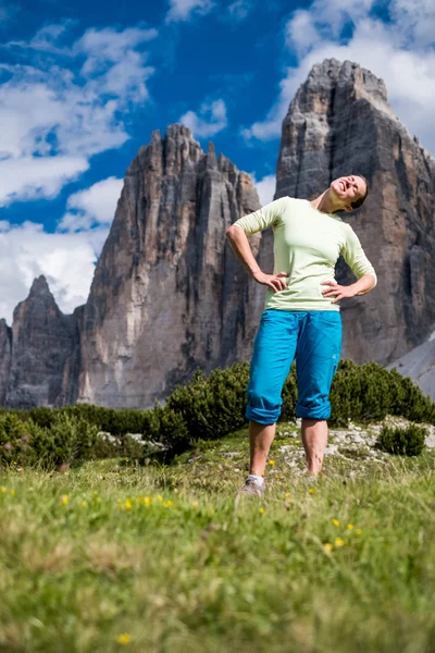 Estiramiento en la naturaleza —  Fotos de Stock