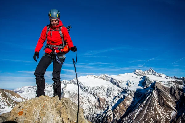 Montañismo en los Alpes Imagen de stock