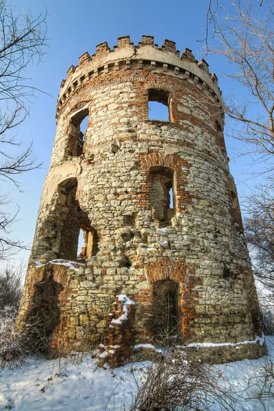 Abandoned ruins of a former windmill — Stock Photo, Image