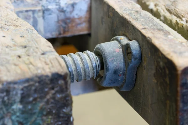 Haltevorrichtung an der Tischlerwerkbank — Stockfoto