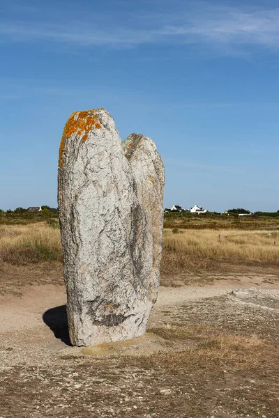 フランス ブルターニュの部門Morbihan QuiberonのMenhir Beg Goalennec — ストック写真