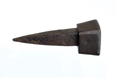 eski paslı çivi