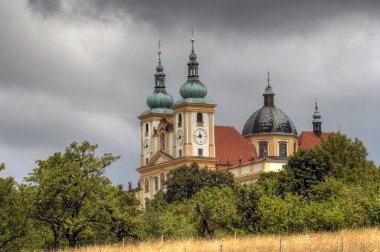 Bazilika küçük Olomouc şehir yakınlarındaki kutsal tepe üzerinde Meryem ziyaret