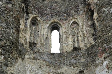 Gotik pencere - Okor Kalesi