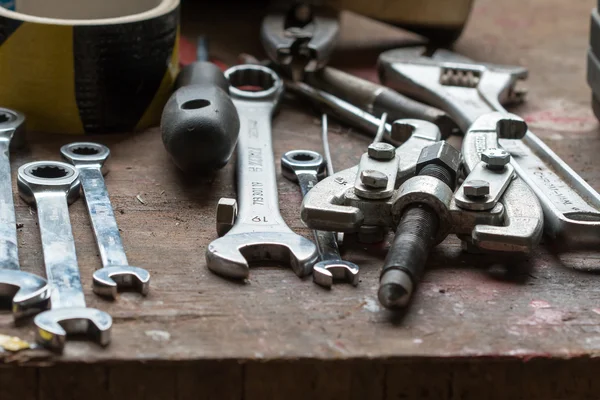 Várias ferramentas manuais - spanners estendidos — Fotografia de Stock