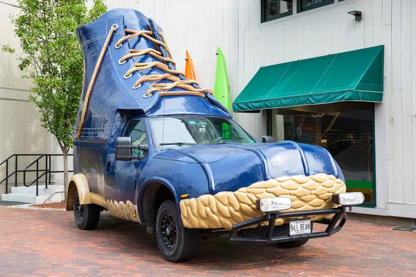 LL Bean boot vehicle — Stock Photo, Image