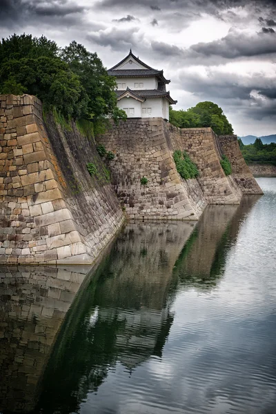 Osaka kastély falai és a várárok — Stock Fotó
