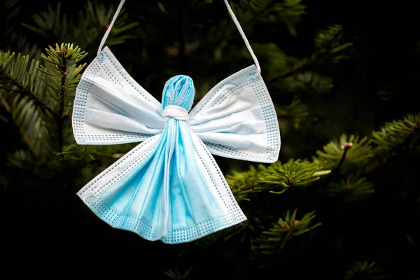 Une Décoration Ange Noël Faite Masques Médicaux Recyclés Cela Montre — Photo