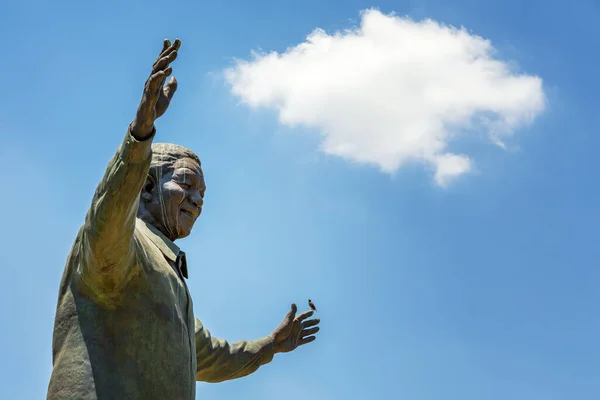 Pretoria Sydafrika November 2016 Jättebronsstaty Nelson Mandela Tidigare President Sydafrika — Stockfoto