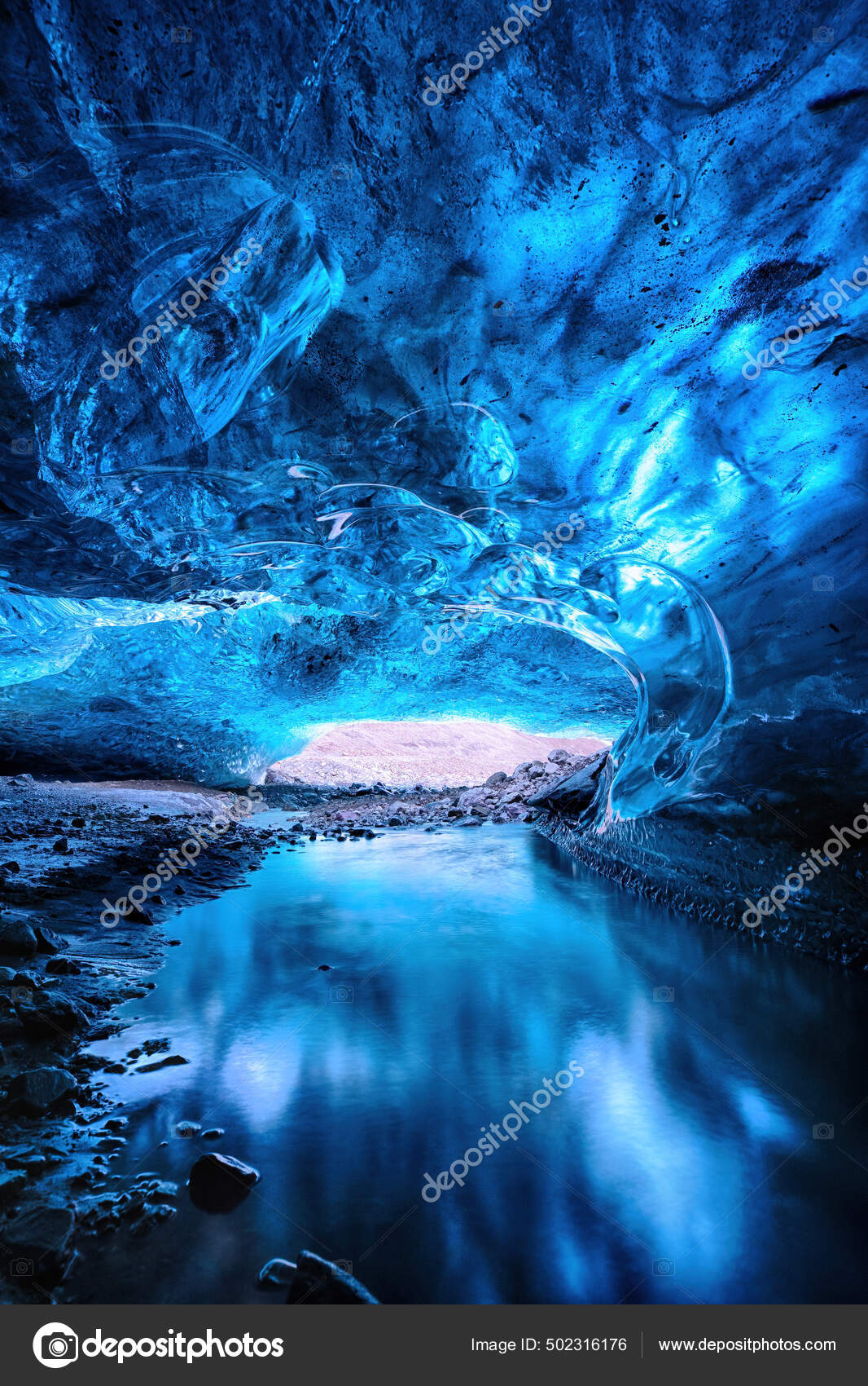 무료 이미지 : 푸른, 빙하 지형, 얼음 동굴, 빙산, 빙하 동굴, 북극 얼음 모자, 하늘, 물, 아이스 캡, 북극의, 지질 학적  현상, 바다 얼음, 연안 및 해양 지형, 동결, 부식, 형성, 녹는,, image size:1066x1700