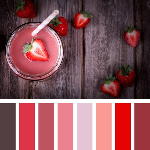 Strawberry smoothie kleuren — Stockfoto