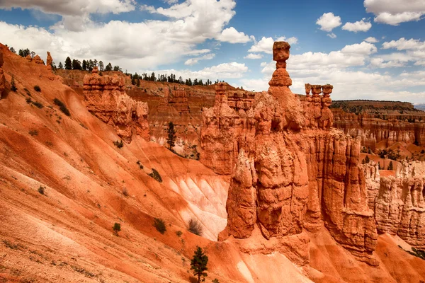 Espiras rocosas de Bryce Canyon — Foto de Stock