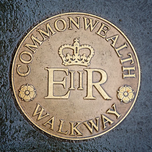 Commemorative Commonwealth Walkway brass plaque — Stock Photo, Image