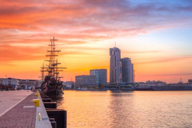 Günbatımı Baltık Denizi Gdynia City