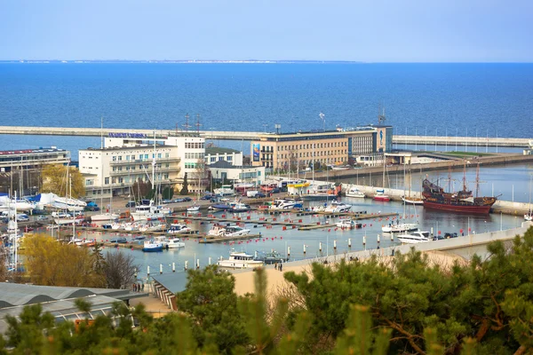 Letecký pohled na přístav u Baltského moře v Gdyni — Stock fotografie