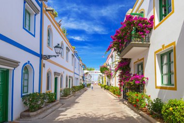 Puerto de Mogan Gran Canaria ada mimarisi