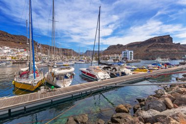 Yatlar, liman, Puerto de Mogan, Gran Canaria üzerinde bir küçük balıkçı limanı