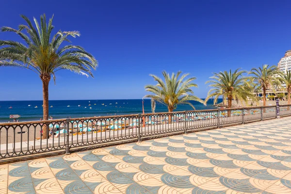 Omenade zum strand in taurito auf gran canaria — Stockfoto