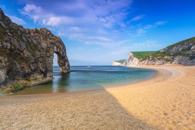 Dorset Jurassic Coast sahilde kapıda Durdle