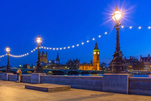 Big Ben a Westminster Bridge v Londýně — Stock fotografie