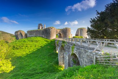 Corfe castle County Dorset'deki / daki kalıntıları