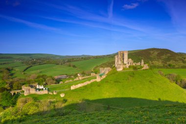 Corfe castle County Dorset'deki / daki kalıntıları