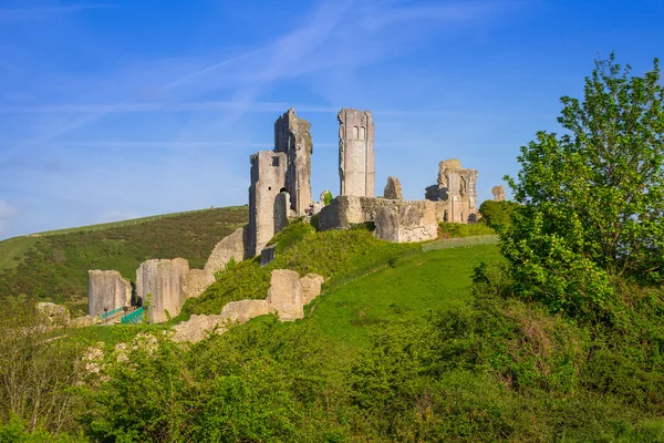 Ruins of the Corfe castle in County Dorset — Stock Photo, Image